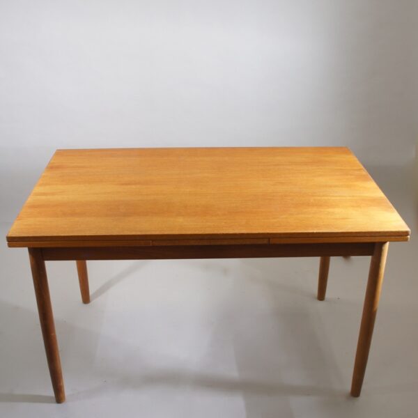 Dinner table in teak with extension boards. Maker unknown. 124 + 88 =212 x 82 cm. Matbord utdragsskivor teak Wigerdals Värld
