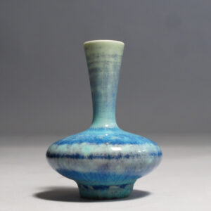 Berndt Friberg for Gustavsberg. Miniature stoneware vase with glossy aniara glaze. Height 6,5 cm. Miniatyr, stengods, Wigerdals Värld