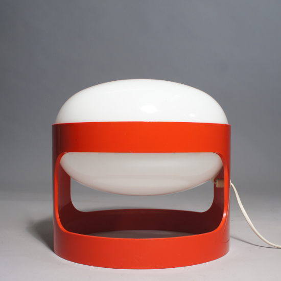 Joe Colombo for Kartell, Italy. ¨KD 27 ¨. Desk lamp in acrylic. 25x25 cm. Plast, space age, 60-tal, 60's,Wigerdals Värld