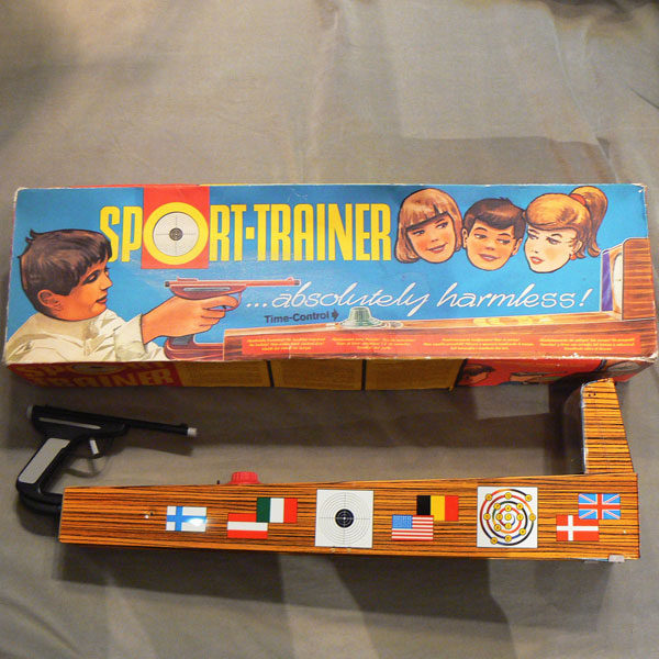 ¨Sport-trainer¨. Technofix, Western Germany 1960's. Shooting range in tin and plastic. Lenght 80 cm. Good condition.Wigerdals värld