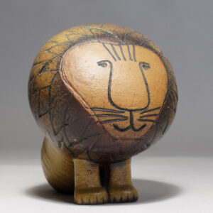 Lisa Larson for Gustavsberg, 1976. Ceramic lion. Height 15, lenght 14 cm, Figurin, lejon, Wigerdals Värld