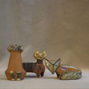 Lisa Larson for Gustavsberg, 1955. Ceramic cats and a fox . . 750 SEK/each. Katt,räv,Wigerdals Värld