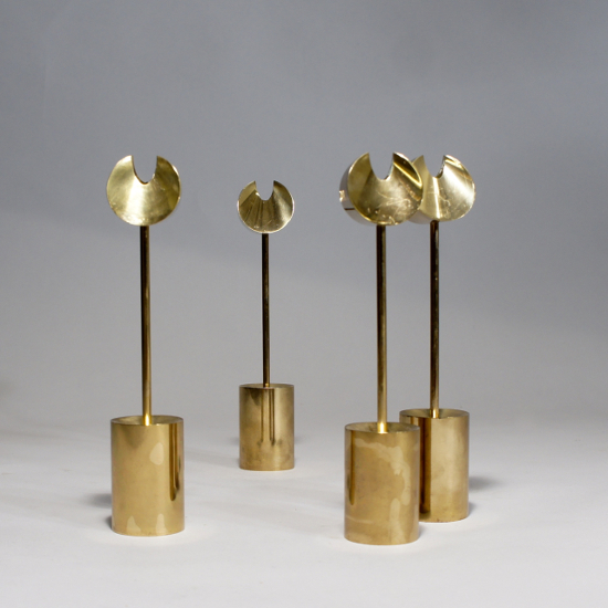 Pierre Forsell for Skultuna, Sweden. Candle sticks in brass. Height 20 cm. Candle holders, mässing, ljusstakar, Wigerdals Värld