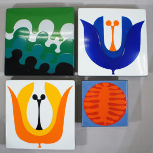 Bengt Berglund for Gustavsberg, Sweden. Painted enamel metal plates. 19x19 - 34x34 cm. Emaljtavlor, Wigerdals Värld