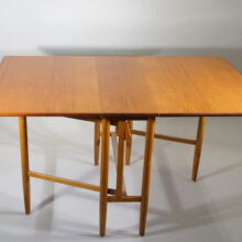 Sven Engström/ Gunnar Myrstrand for Bodafors, Sweden. drop leaf tablein teak and beech. Length 25 - 135x82, height 74 cm. Klaffbord fällbord Wigerdals Värl