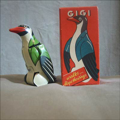 ¨¨Gigi¨, pinguin in tin. Joustra, France 1950-60's. H 10 cm. Mint in box. Several in stock. Leksak, pingvin, Wigerdals värld