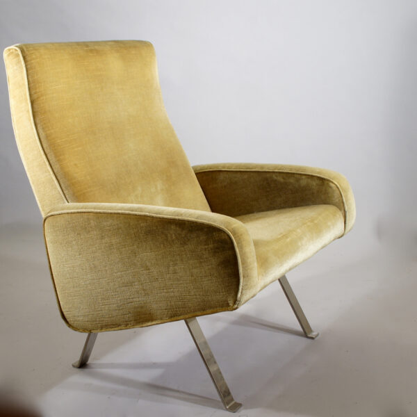 Hein Salomonsen for A. Polak, Nederlands. Easy chair in plysh and legs in steel. 65x70,height 90 cm.