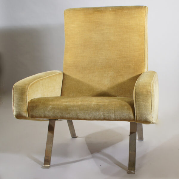 Hein Salomonsen for A. Polak, Nederlands. Easy chair in plysh and legs in steel. 65x70,height 90 cm.