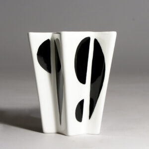 Carl-Harry Stålhane for Rörstrand, Sweden. Ceramic vase "Kontrasta". Height 10, witdh 10 cm.