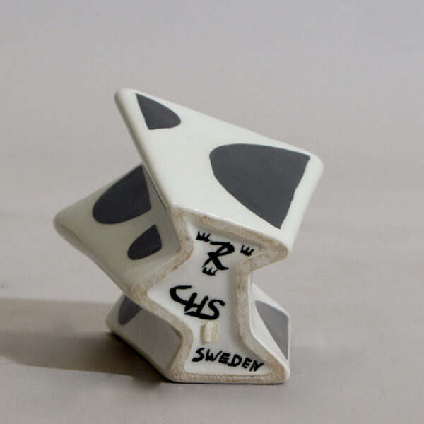 Carl-Harry Stålhane for Rörstrand, Sweden. Ceramic vase "Kontrasta". Height 10, witdh 10 cm.