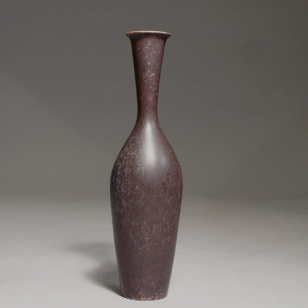 Gunnar Nylund for Rörstrand, Sweden. Vase in stoneware with harefur glaze. Height 24 cm.