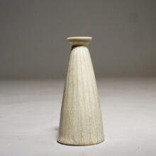 Miniature in stoneware by Gunnar Nylund for Gustavsberg. Height 9,5 cm.