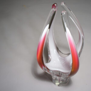 Paul Kedelv for Flygsfors, Sweden. Signed glass scultpture "Coquille"