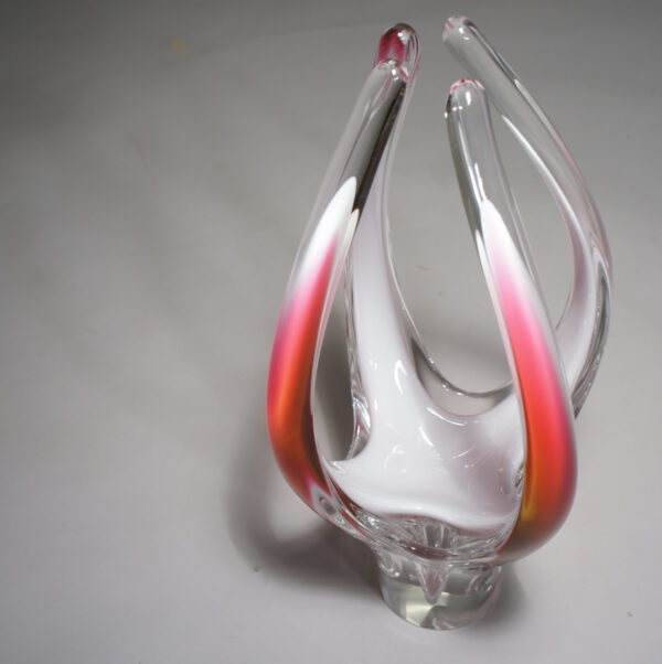 Paul Kedelv for Flygsfors, Sweden. Signed glass scultpture "Coquille"