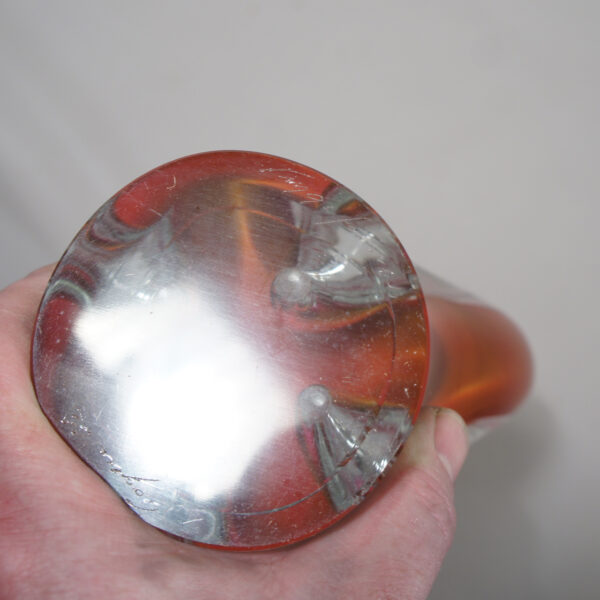 Paul Kedelv for Flygsfors, Sweden. Signed glass scultpture "Coquille"