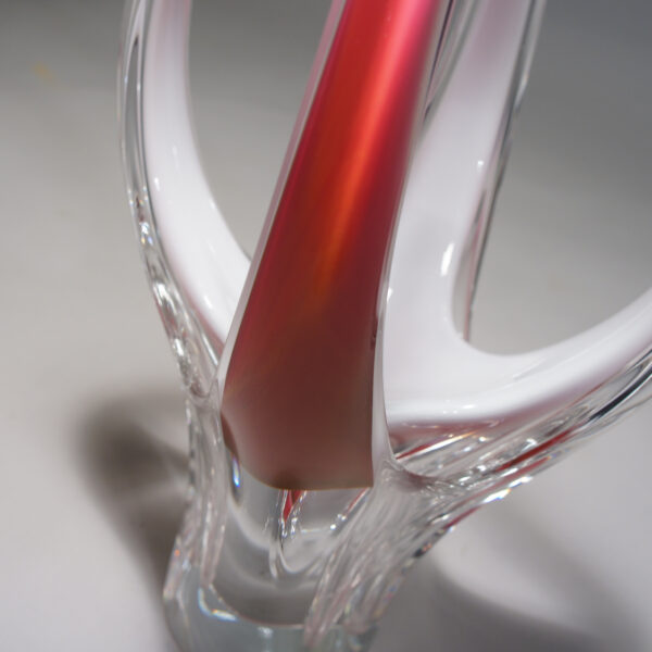 Paul Kedelv for Flygsfors, Sweden. Signed glass scultpture "Coquille"