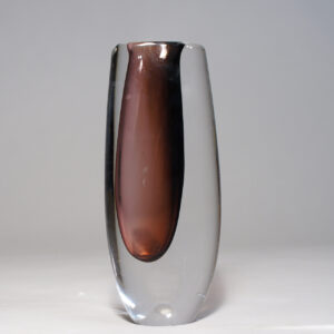 Signed glass vase by Vicke Lindstrand for kosta, Sweden.