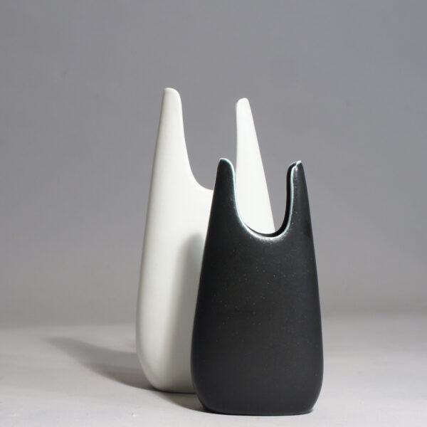 Gunnar Nylund for Rörstrand. "Caolina". Signed vases in stoneware.