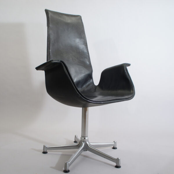 Jørgen Kastholm & Preben Fabricius for Alfred Kill " "Tulip chair". Office chair in leather with base in steel. Swivel function.