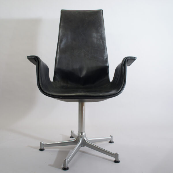 Jørgen Kastholm & Preben Fabricius for Alfred Kill " "Tulip chair". Office chair in leather with base in steel. Swivel function.