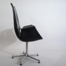 Jørgen Kastholm & Preben Fabricius for Alfred Kill " "Tulip chair". Office chair in leather with base in steel. Swivel function.