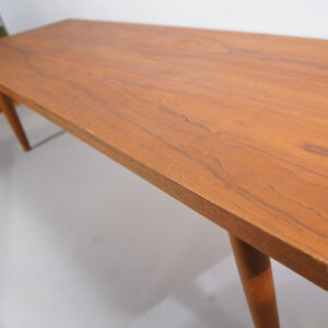 Nils Jonsson for Troeds, Sweden. "Domi 127". Bench in teak.