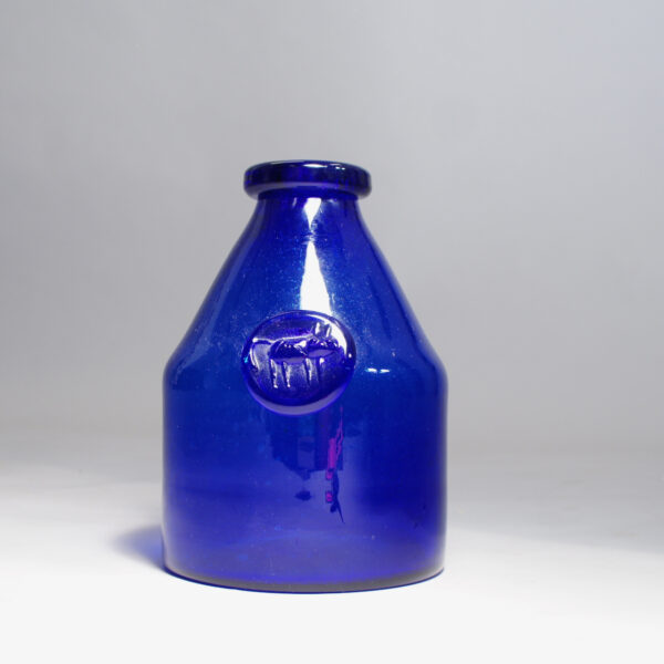 Erik Höglund for Kosta, Sweden, bottle/vase in glass.