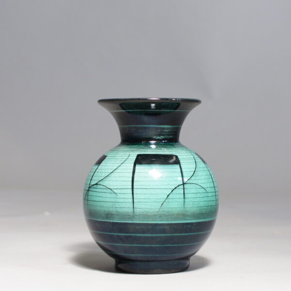 Ilse Claeson for Rörstrand, Sweden. Vase in ceramic. 1930's