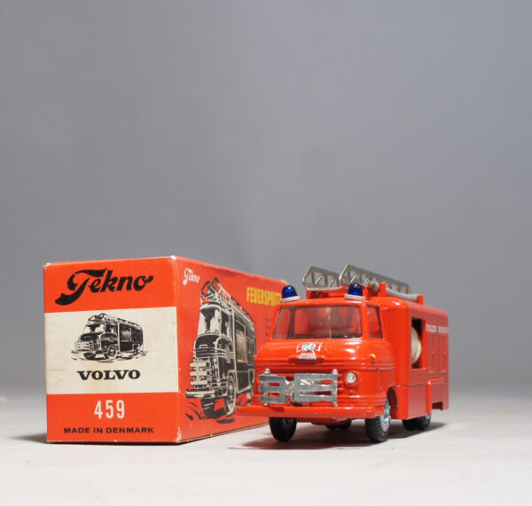 Tekno Denmark 459. Falck Volvo Fire Engine Brandbil