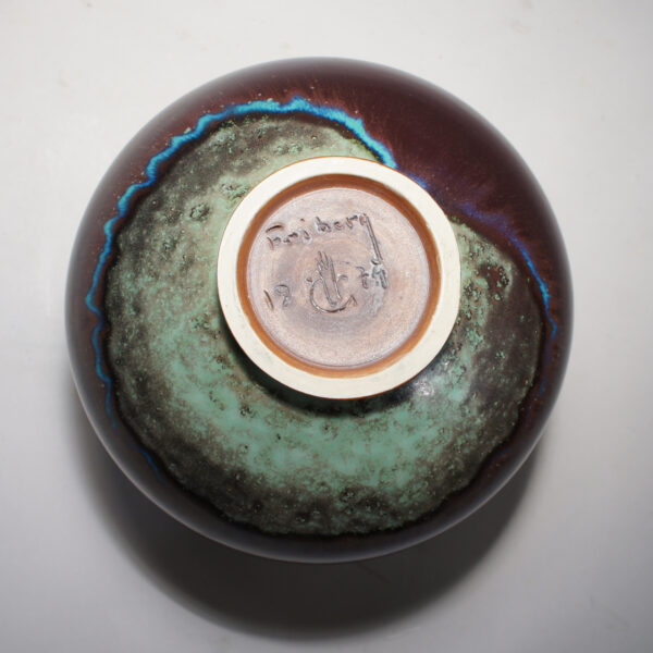 Berndt Friberg for Gustavsberg. Vase in stoneware in glossy glaze.