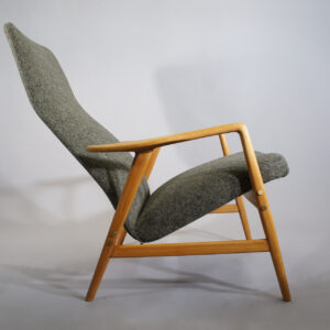 Alf Svensson for Dux, Sweden 1955. Contour. Easy chair with new upholster and legs in beech. Fåtölj Wigerdals Värld