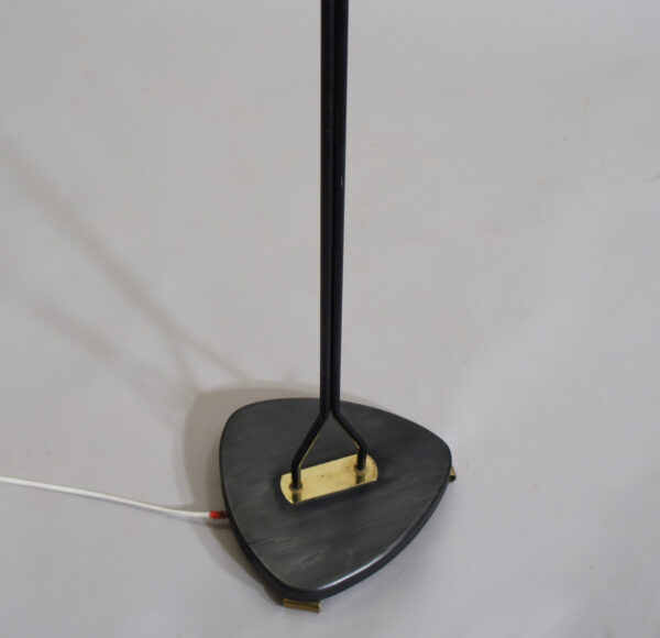 Floor lamp in metal with two shades in linnen. 1950's. Golvlampa 50tal Wigerdals Värld