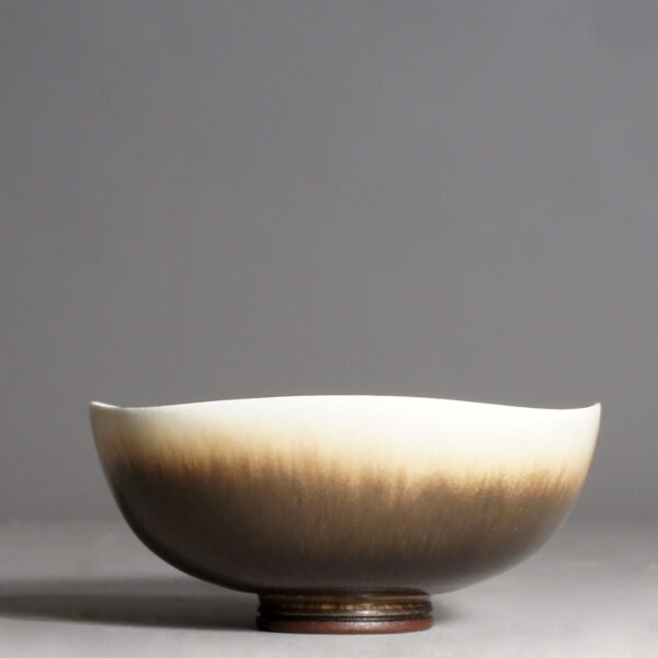 Berndt Friberg for Gustavsberg. Bowl in stoneware with harefur glaze. Skål stengods harpälsglasyr