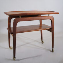 Arne Hovmand Olsen for Mogens Kold, Denmark. Serving cart in teak with details in brass. Serveringsvagn i teak. Wigerdals