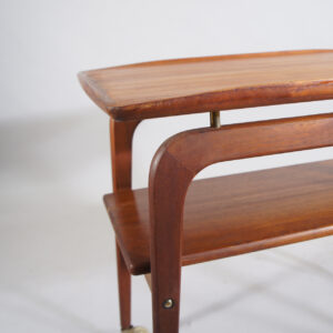 Arne Hovmand Olsen for Mogens Kold, Denmark. Serving cart in teak with details in brass. Serveringsvagn Wigerdals