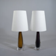 A pair oftable lamp in glass by Kosta, Sweden. Ett ar bordslampor i glas. Kosta. Wigerdal