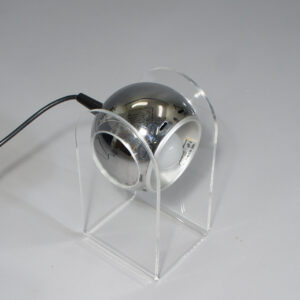 Gino Sarfatti for Arteluce 1968. Desk lampa Mod 540. Bordslampa i plexiglas och krom. Wigerdals