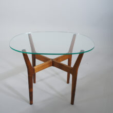 Side table by Illum Wikkelsö in rosewood and glass top. Lampbord i jakarande glasskiva. Wigeradals