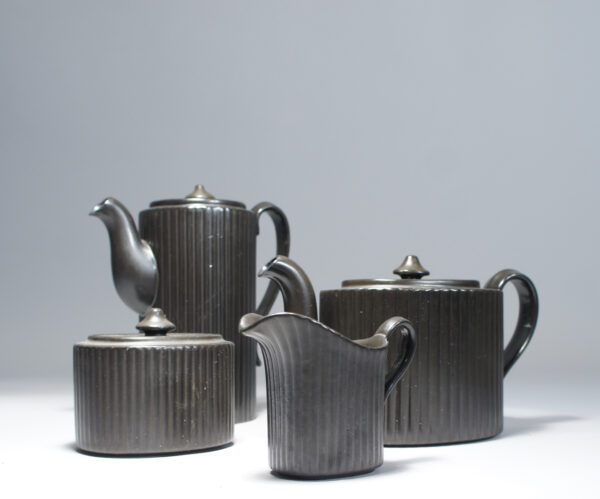 Tea & coffee set by Lillemor Mannerheim/Gefle. "Mangania" Kaffe & téservis wigerdals