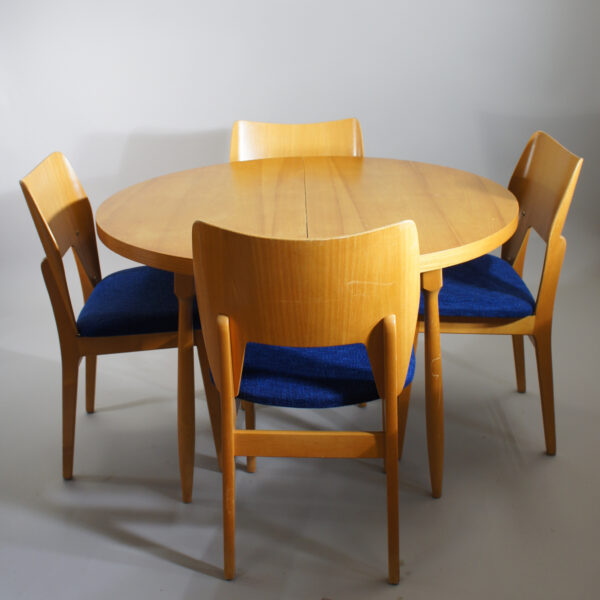 Olavi Lieto for Asko, Finland. MatDining set in birch. Chairs table with extension board.