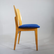 Olavi Lieto for Asko, Finland. Dining set in birch. Chairs table with extension board. Wigerdals.com matgrupp stolar bord med iläggsskiva.