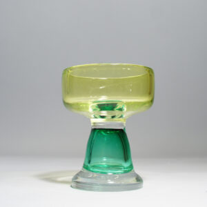 Erik Höglund fro Chribska, TjErik Höglund fro Chribska, Tjeckien -92. Bowl in glass. Glasskål på fot. Wigerdals Värld.