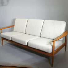 Arne Vodder for France & Son , Denmark. . Sofa in teak. Teaksoffa. Wigerdals Värld