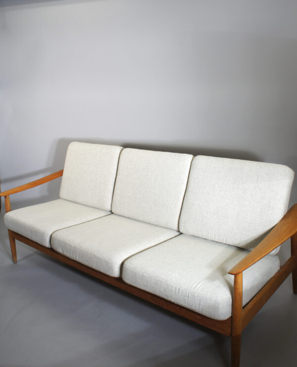 Arne Vodder for France & Son , Denmark. . Sofa in teak. Soffa. Wigerdals.com
