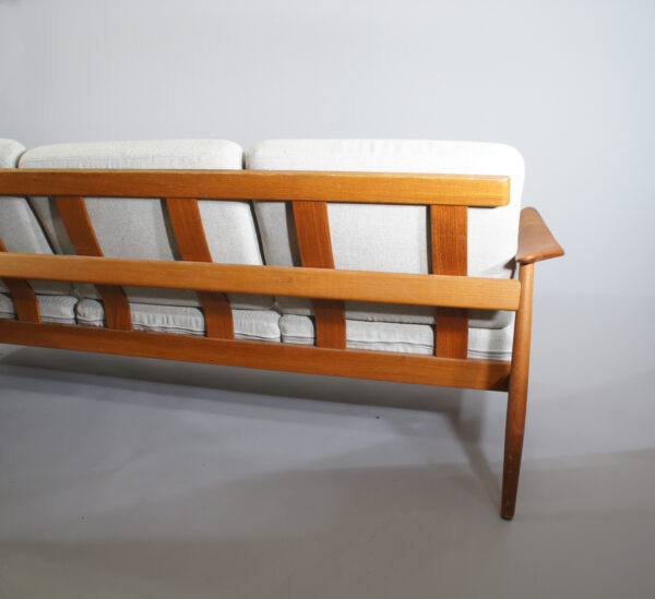 Arne Vodder for France & Son. Sofa in teak. Soffa i teak. Danmark. Wigerdals Värld