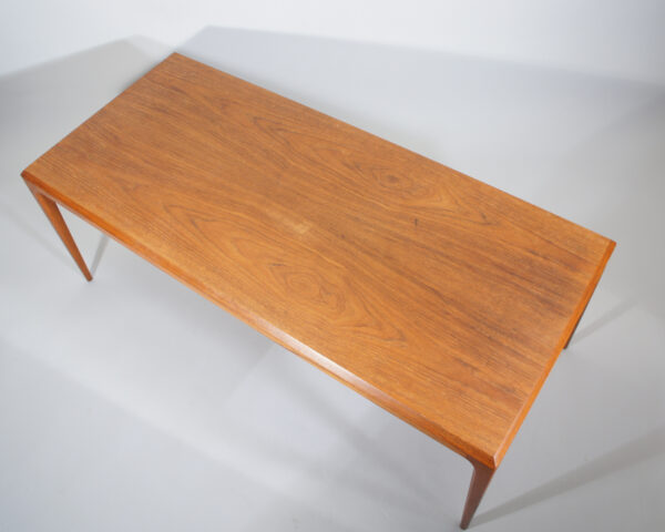 Coffee table in rosewood by Severin Hansen for Haslev Møbelfabrik, Denmark. Soffbord i jakaranda. Wigerdals