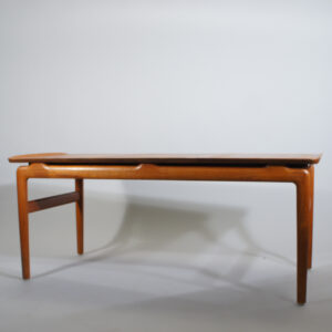 Peter Hvidt & Orla Mølgaard for France & Son, Denmark. Coffee table in solid teak. Soffbord Wigerdals Värld