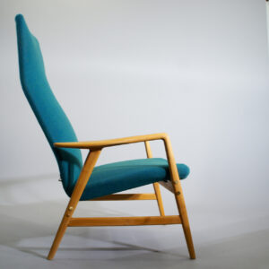 Easy chair by Alf Svensson for Dux, Sweden. "Contour". 1955 Fåtölj nyklädd. Wigerdals.com