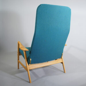 Easy chair by Alf Svensson for Dux, Sweden. "Contour". 1955. Fåtölj nyklädd. Wigerdals.com