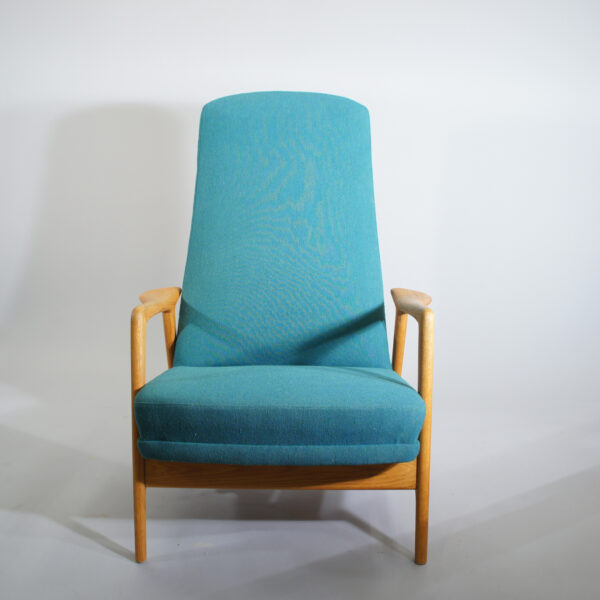 Alf Svensson & Folke Olsson for Dux, Sweden. "Duxiesta". Easy chair in oak with seat in fabric. Fåtölj i ek tygklädd sits. Wigerdals.com